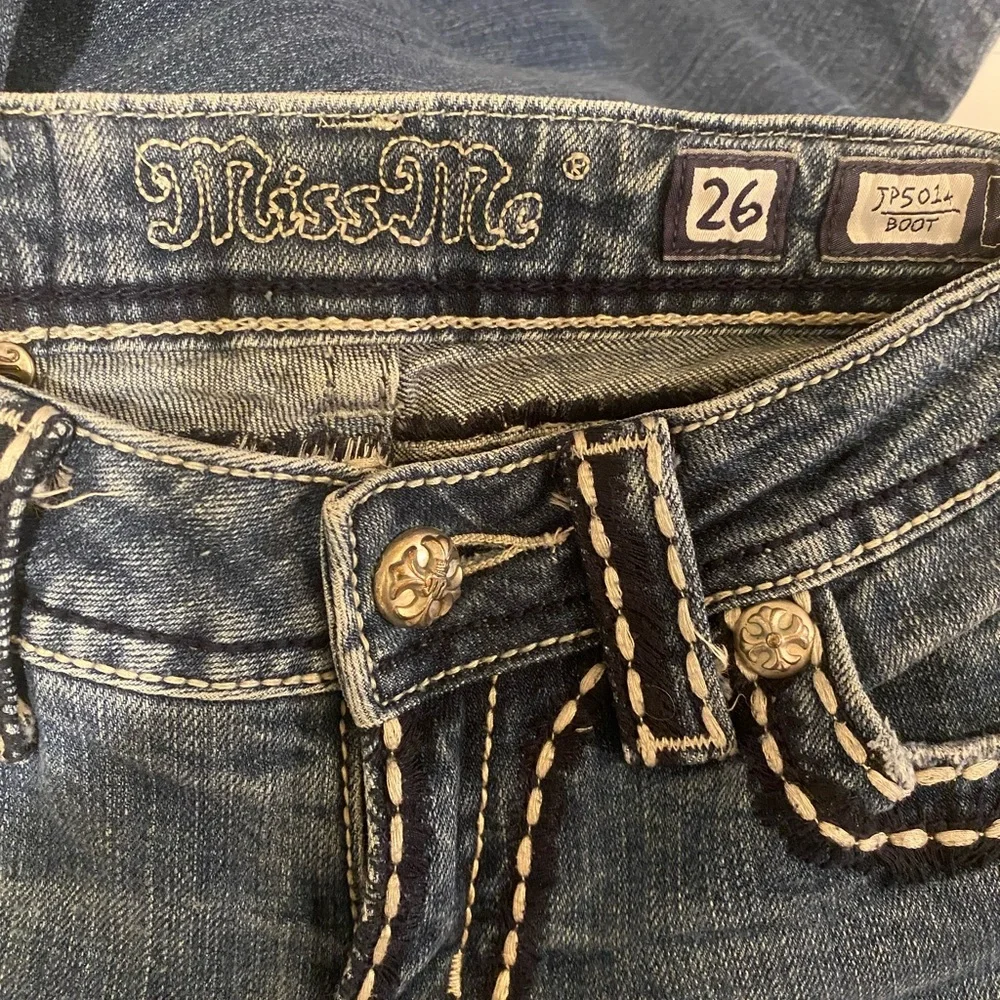 Miss Me Low-Rise Distressed 5 Pocket Boot Cut Jeans - Picture 8 of 10